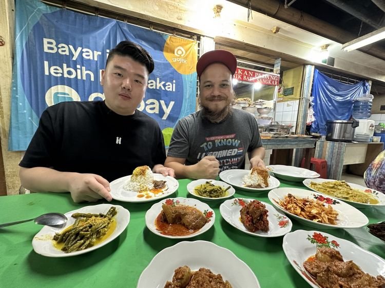 Menjajal Nasi Padang Sumanik Batu Sangkar, Hidden Gem di Blok M